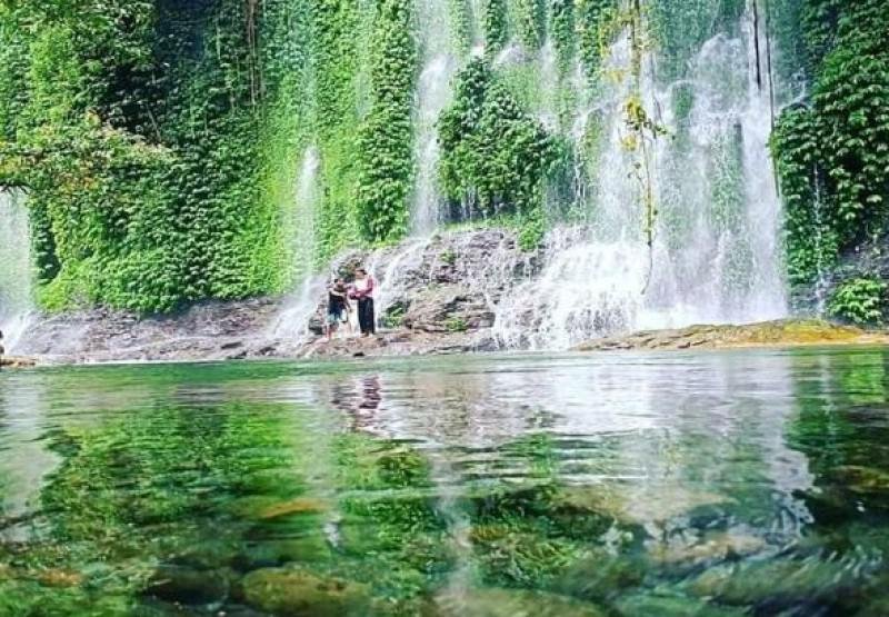 Air Terjun Pelangi (22 m)